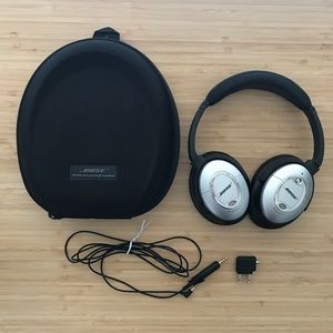 Bose QuietComfort 15 Acoustic Noise Cancelling Headphones, Case & Accessories